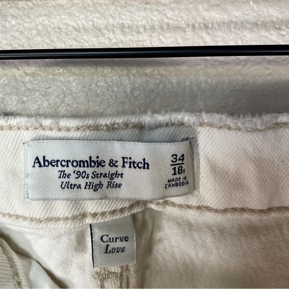 Abercrombie & Fitch The '90s Straight Ultra High Rise Curve love jeans 34 B28